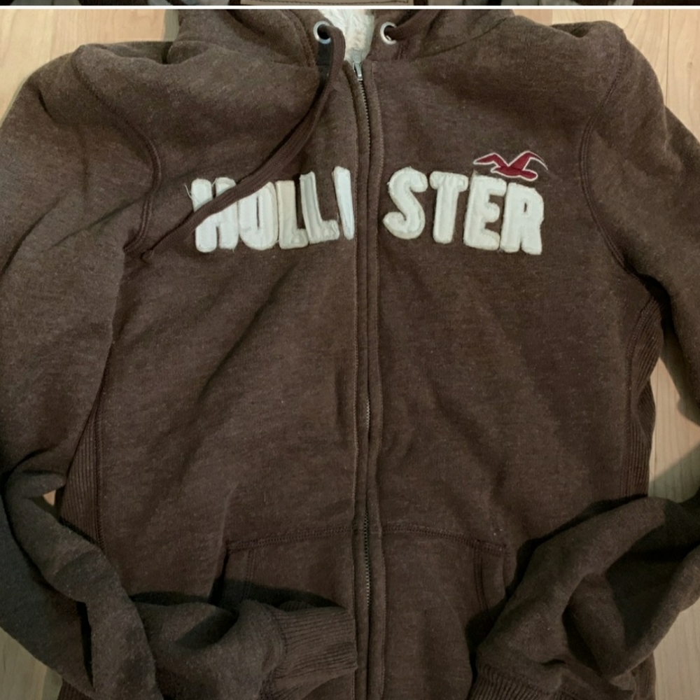 Women’s zip up fur hoodie